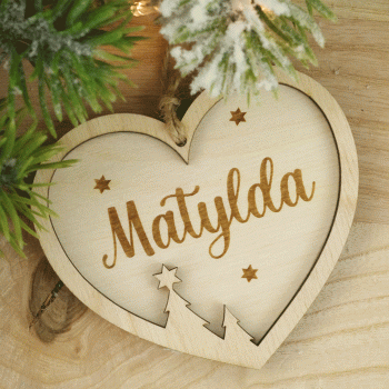 Drewniana zawieszka 3d z imieniem w kształcie serca