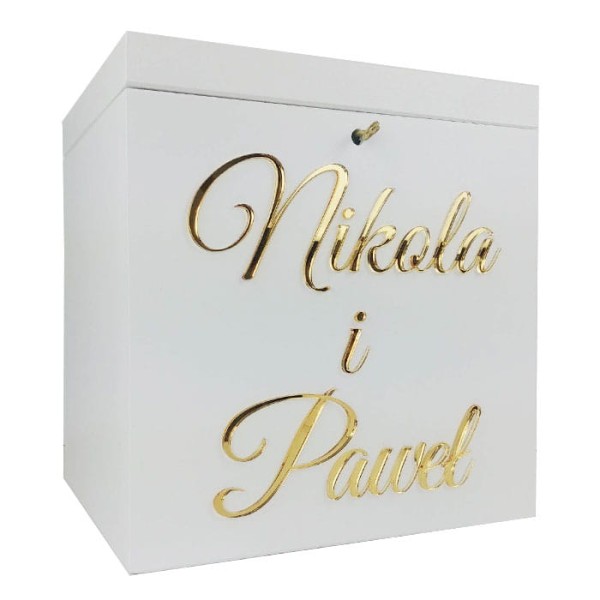 Skrzynka-na-koperty-weselne,-ślubne,-skrzynia-biała-ze-złotymi-napisami.jpg
