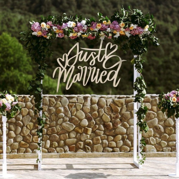 Napis-weselny-just-married.jpg