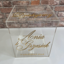 skrzynka-na-koperty-z-pleksy-z-imionami-lustrzanymi.png