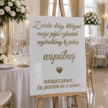 Tablica z pleksi - z wielu dróg, którymi może pójść człowiek