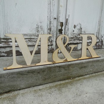 Inicjały Pary Młodej do postawienia